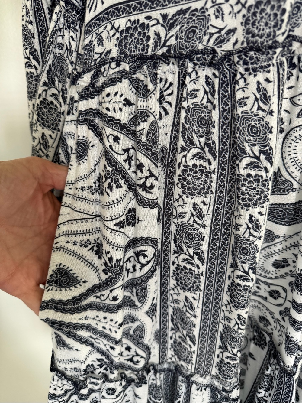 Has Pockets!! - Picture 8 of 12